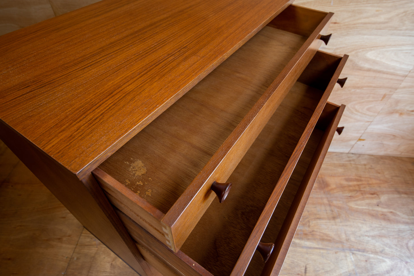 Vintage Avalon Chest of Drawers