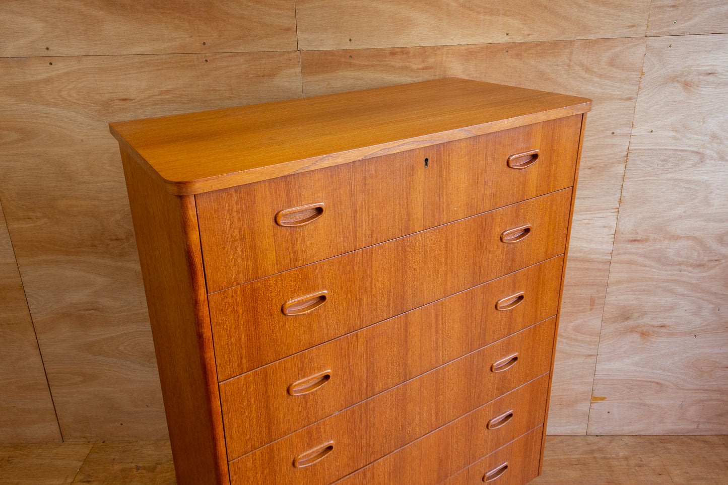 Danish Chest of Drawers from Uniflex