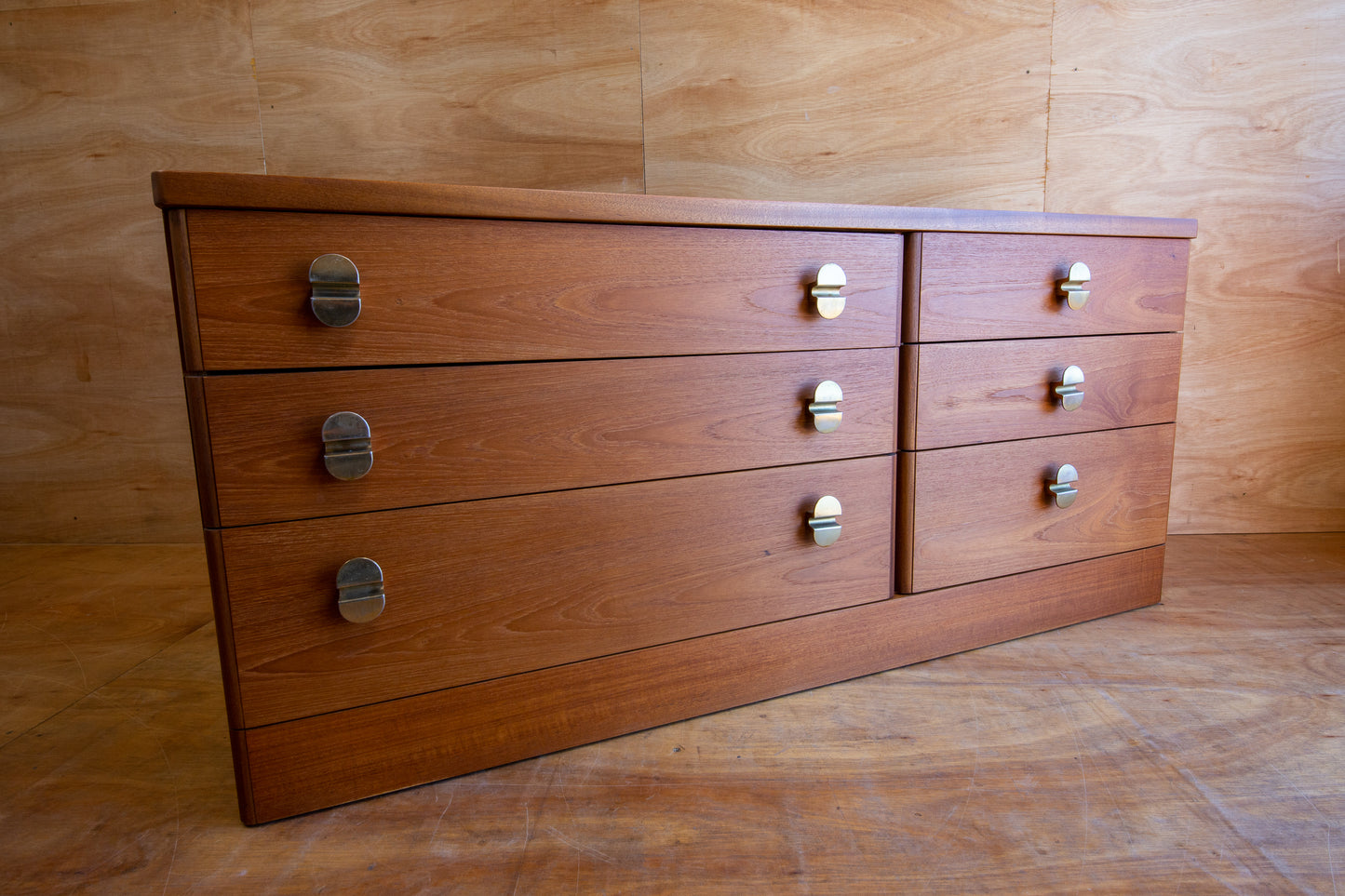 Vintage Stag Cantata Chest of Drawers