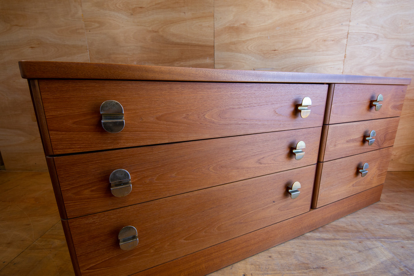 Vintage Stag Cantata Chest of Drawers