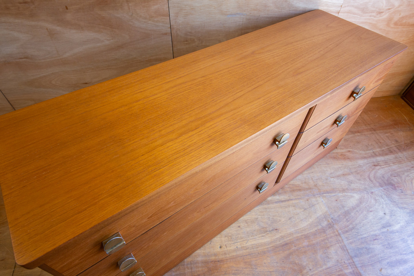 Vintage Stag Cantata Chest of Drawers