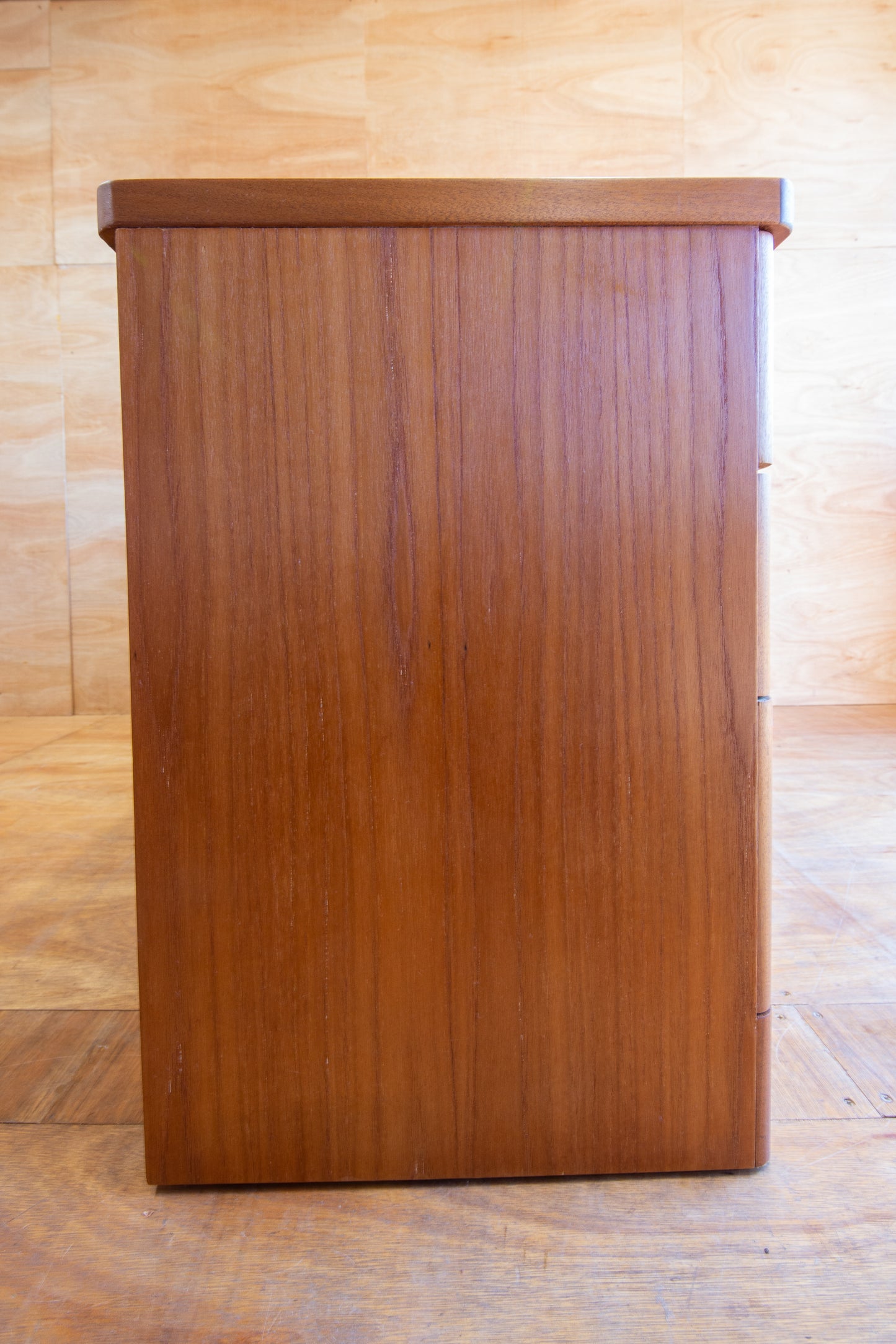 Vintage Stag Cantata Chest of Drawers