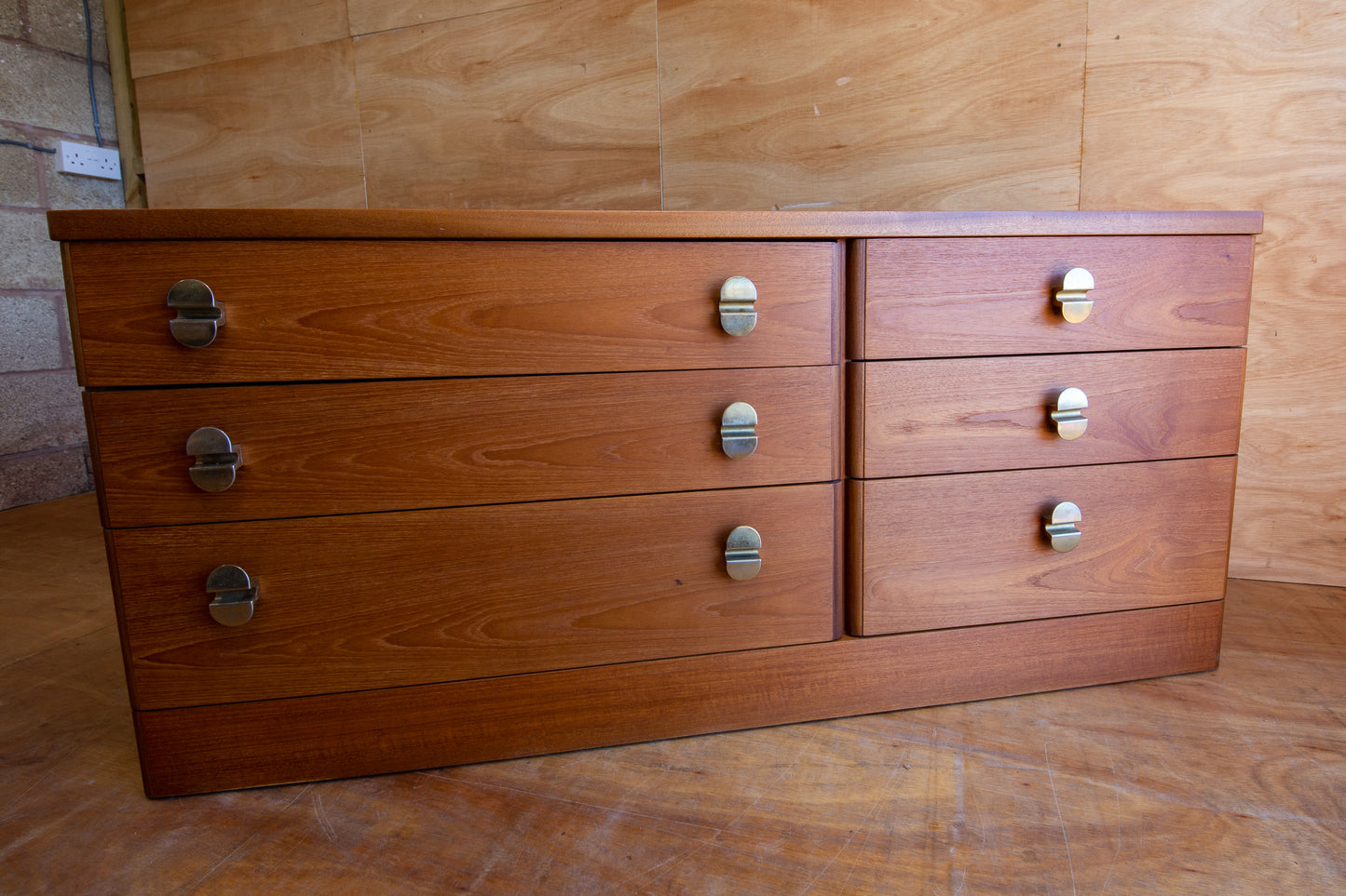 Vintage Stag Cantata Chest of Drawers