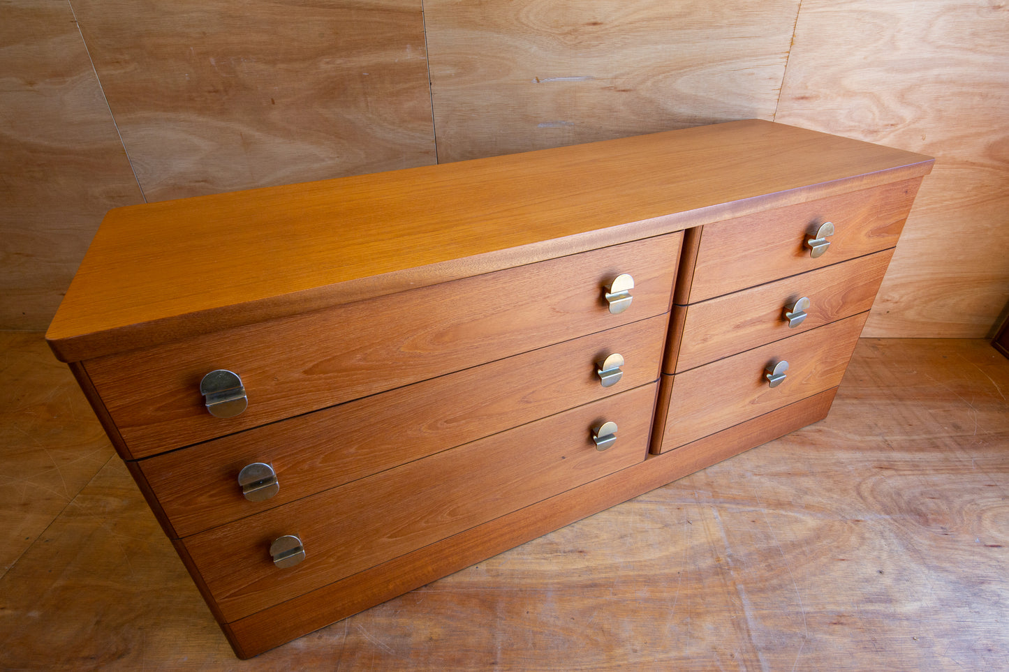 Vintage Stag Cantata Chest of Drawers
