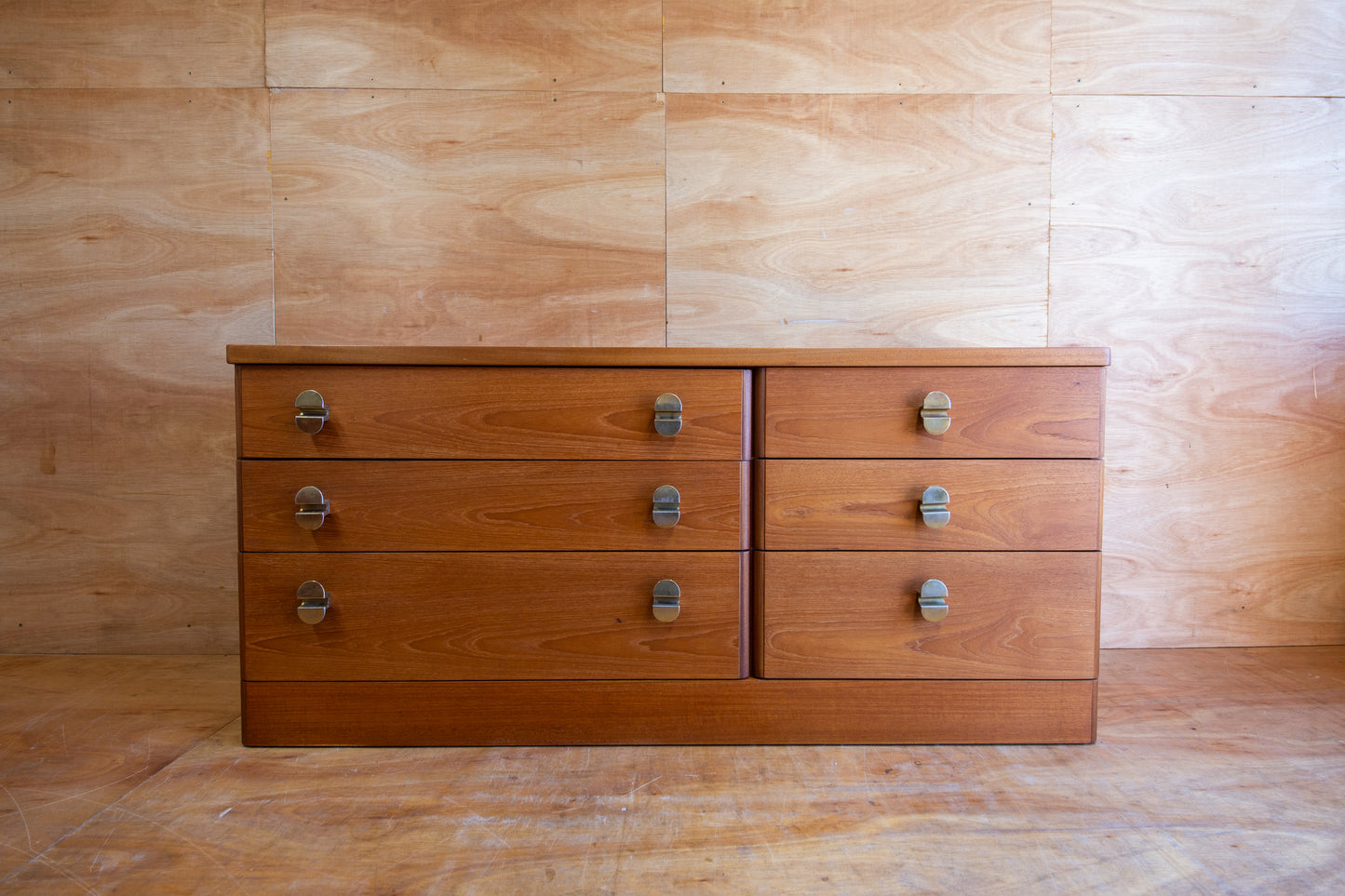 Vintage Stag Cantata Chest of Drawers